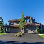 Grand Townhome W/ Meadow Views; Private Garage